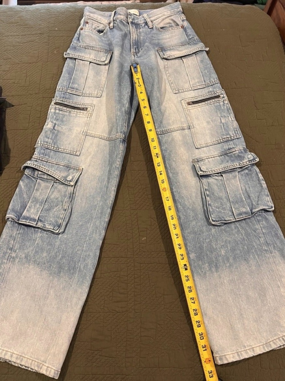 Alice + Olivia Light Blue Cargo Wide-Leg Jeans - Picture 5 of 10